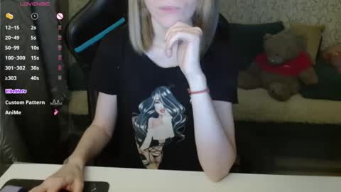  AliceCullen  online show from November 17, 3:57 pm