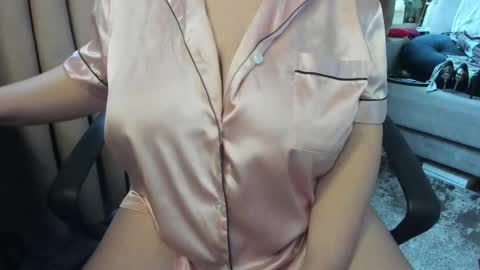 lisa online show from March 28, 2:16 pm