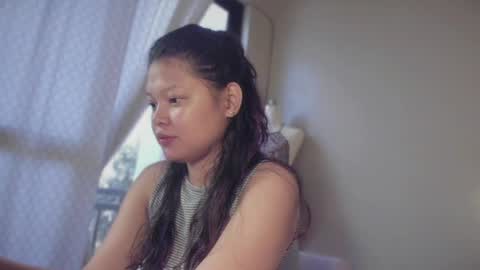 annie . online show from April 8, 5:09 am