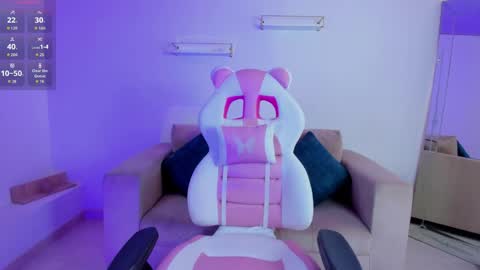    online show from April 4, 2:05 pm