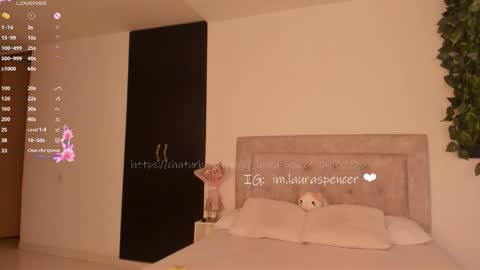 Laura online show from February 9, 11:34 am