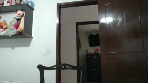 Lauren 3 online show from March 17, 2:21 pm