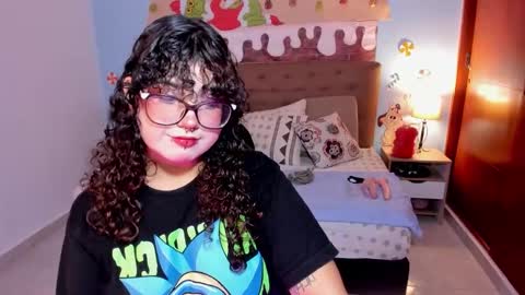 Liily online show from January 10, 9:30 pm