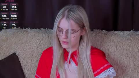 Monica online show from November 23, 7:48 pm