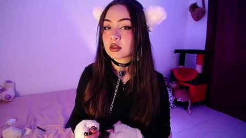 Paris online show from April 18, 10:20 pm