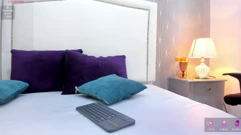  peach1  online show from April 14, 2:06 pm