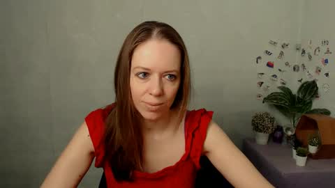 adamais_ online show from April 18, 9:23 am