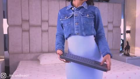 Andrea online show from April 8, 12:07 pm