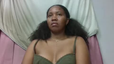 adelealy online show from April 1, 3:07 am