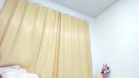 Pau  online show from March 24, 2:28 am