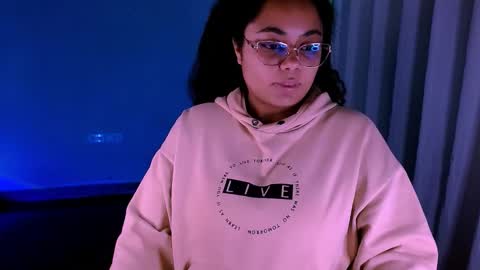 Alejandra  online show from December 18, 3:11 am