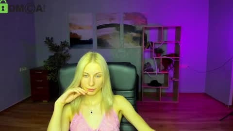 Alexa Woods online show from October 4, 11:20 pm