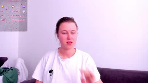 Alexia online show from June 1, 6:20 pm