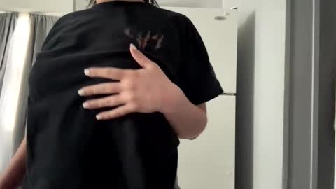 alexislove8 online show from February 11, 4:30 pm