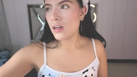 Carolina Join The Fan Club  online show from March 30, 11:59 pm