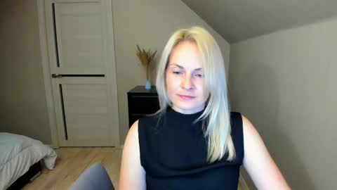 Alicee online show from October 17, 7:50 pm