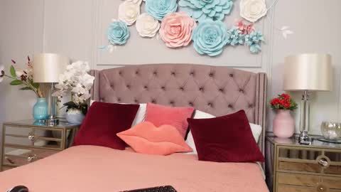 AliceHadley online show from December 4, 3:42 am