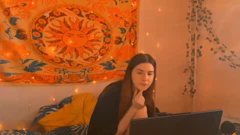 Alice online show from March 4, 5:25 am