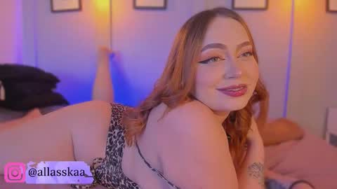 Laura online show from March 5, 4:19 am