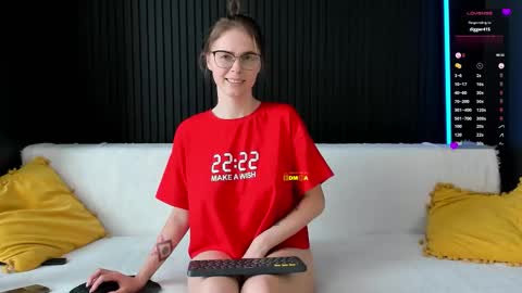 Alena online show from March 14, 1:23 pm