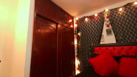 Amber  Astrom online show from January 2, 1:30 pm