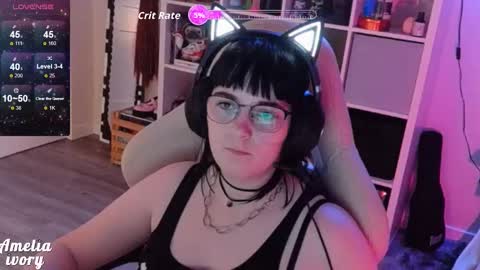 ameliaivory online show from October 4, 5:35 am