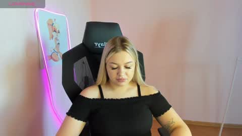 Amelie online show from August 2, 8:39 am