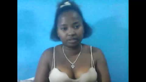 amielle_01 online show from May 17, 5:01 pm