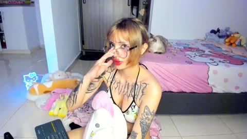 Ammie rouge online show from February 9, 3:53 am