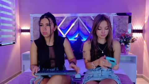 Ammy Jones online show from April 18, 7:58 pm