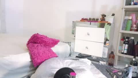 Amyross online show from July 9, 7:27 pm