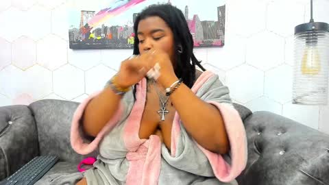 ANNA FUENTES online show from January 4, 9:00 am