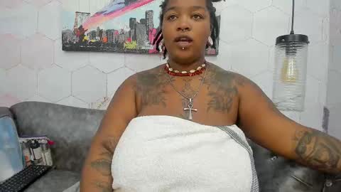 ANNA FUENTES online show from March 7, 10:45 am