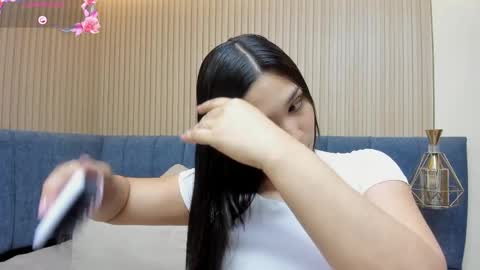 angel__ponce online show from April 7, 7:05 pm