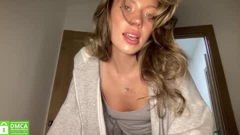 Greetings  Jess online show from March 27, 12:06 pm