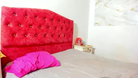 angela_wish online show from April 8, 3:14 pm