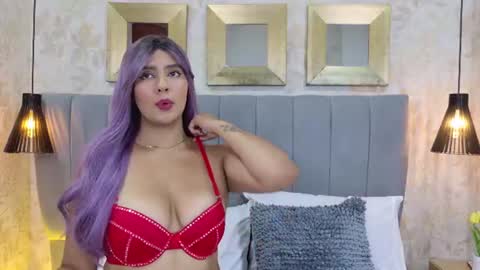 Dania Lpez online show from July 8, 1:13 pm