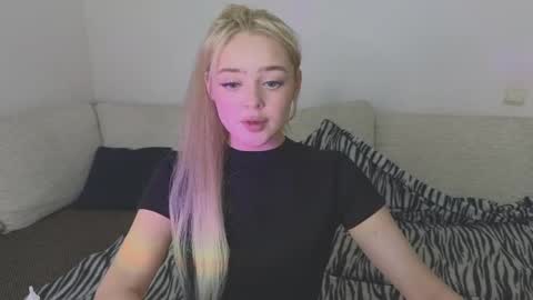 Anna online show from March 19, 3:38 pm