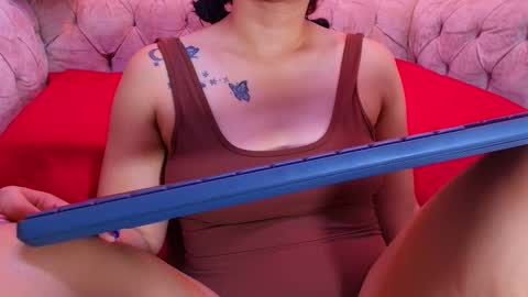 annie online show from September 12, 3:29 am