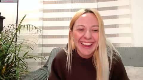 Antonia online show from March 21, 3:44 am