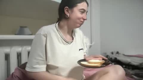 aphr0dite22 online show from April 8, 8:16 am