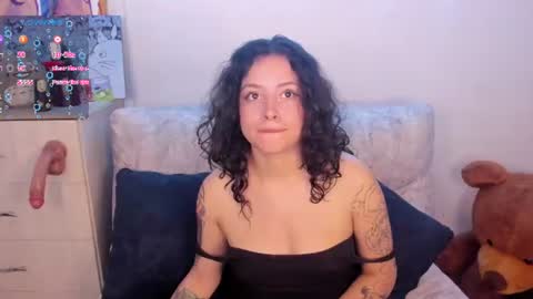 aqua emilly online show from July 4, 11:44 pm