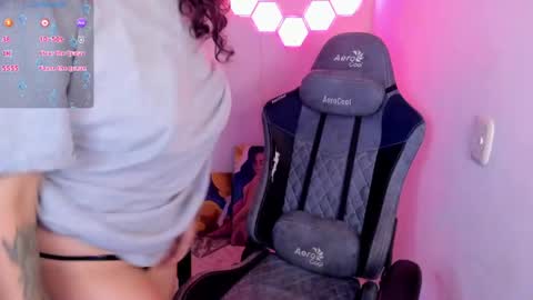 aqua emilly online show from March 30, 10:42 pm