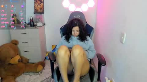 aqua emilly online show from March 11, 12:26 am