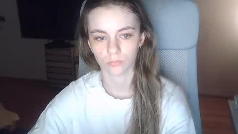 AriaCreazy online show from April 1, 8:28 pm