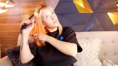 sofia online show from April 8, 11:23 am