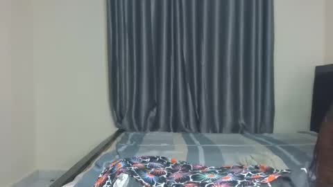 Avian online show from April 2, 4:54 am