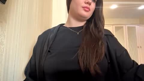 Elara online show from April 14, 4:18 pm