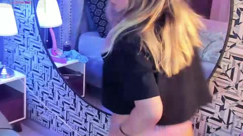 babyfoxxx_ online show from March 6, 12:00 pm