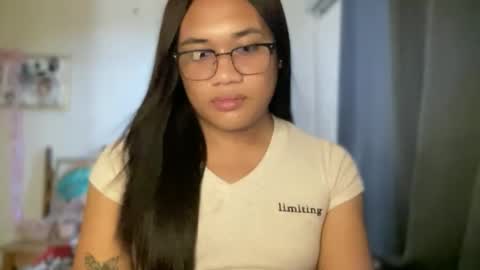 AMARA - FOLLOW ME AND THUMBS UP online show from April 14, 4:01 am